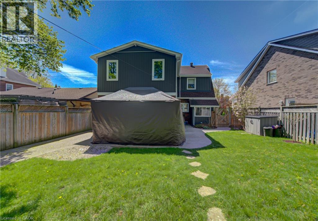 53 Lincoln Avenue, Cambridge, ON - Outdoor