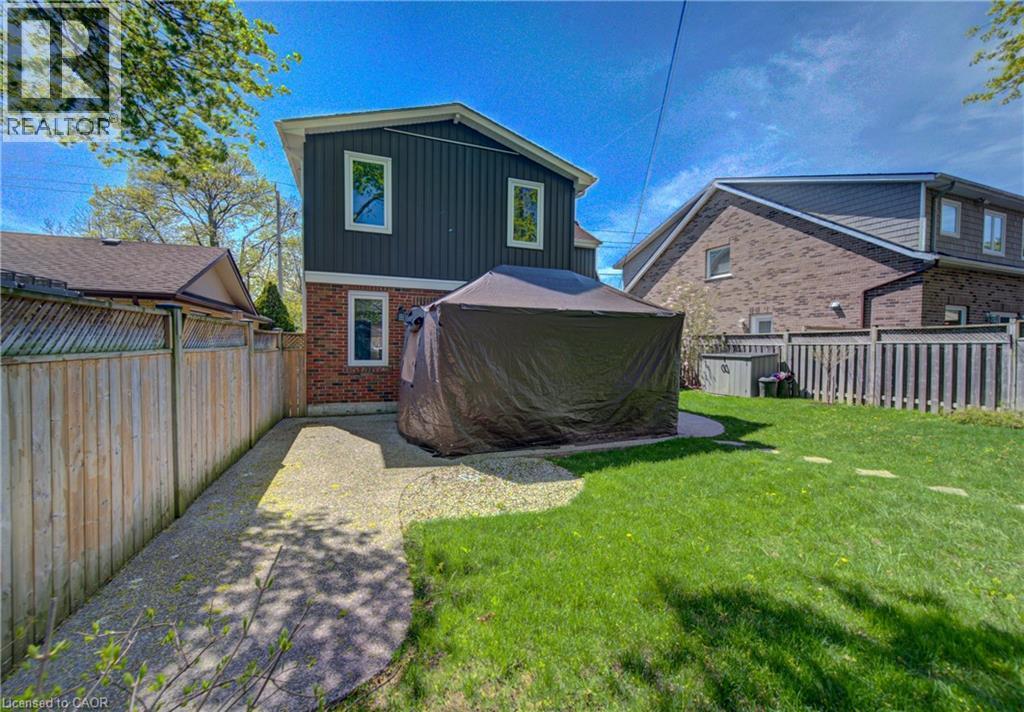 53 Lincoln Avenue, Cambridge, ON - Outdoor