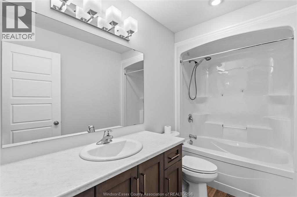 39 Muirfield Drive, St. Thomas, ON - Indoor Photo Showing Bathroom