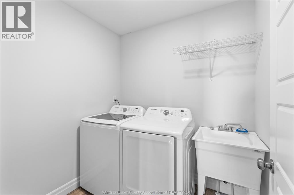 39 Muirfield Drive, St. Thomas, ON - Indoor Photo Showing Laundry Room