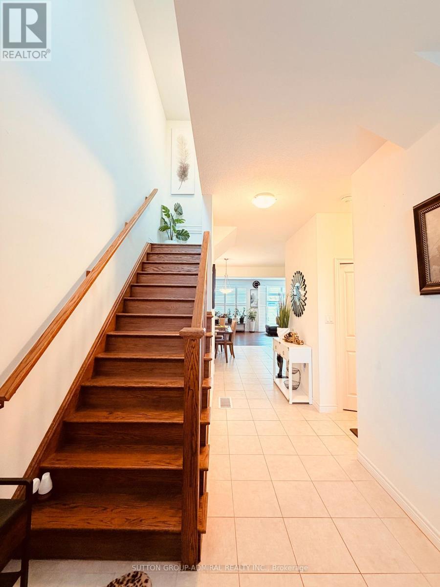 14 Crossbridge Avenue, Kitchener, ON - Indoor Photo Showing Other Room