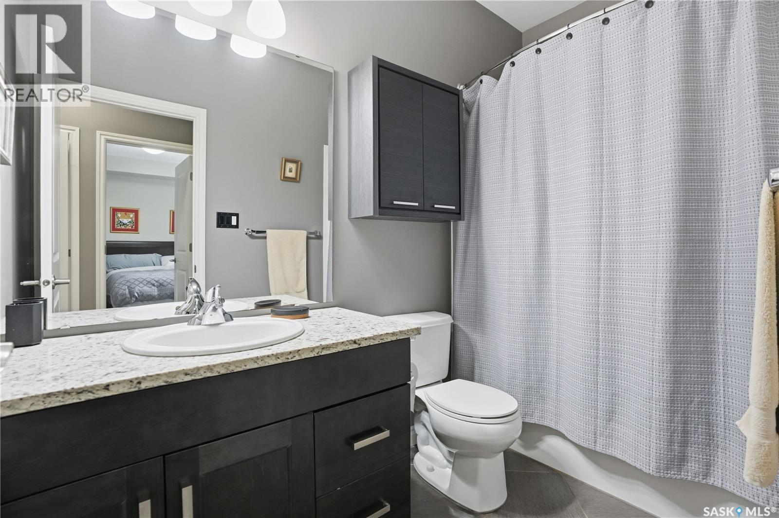 104 4891 Trinity Lane, Regina, SK - Indoor Photo Showing Bathroom