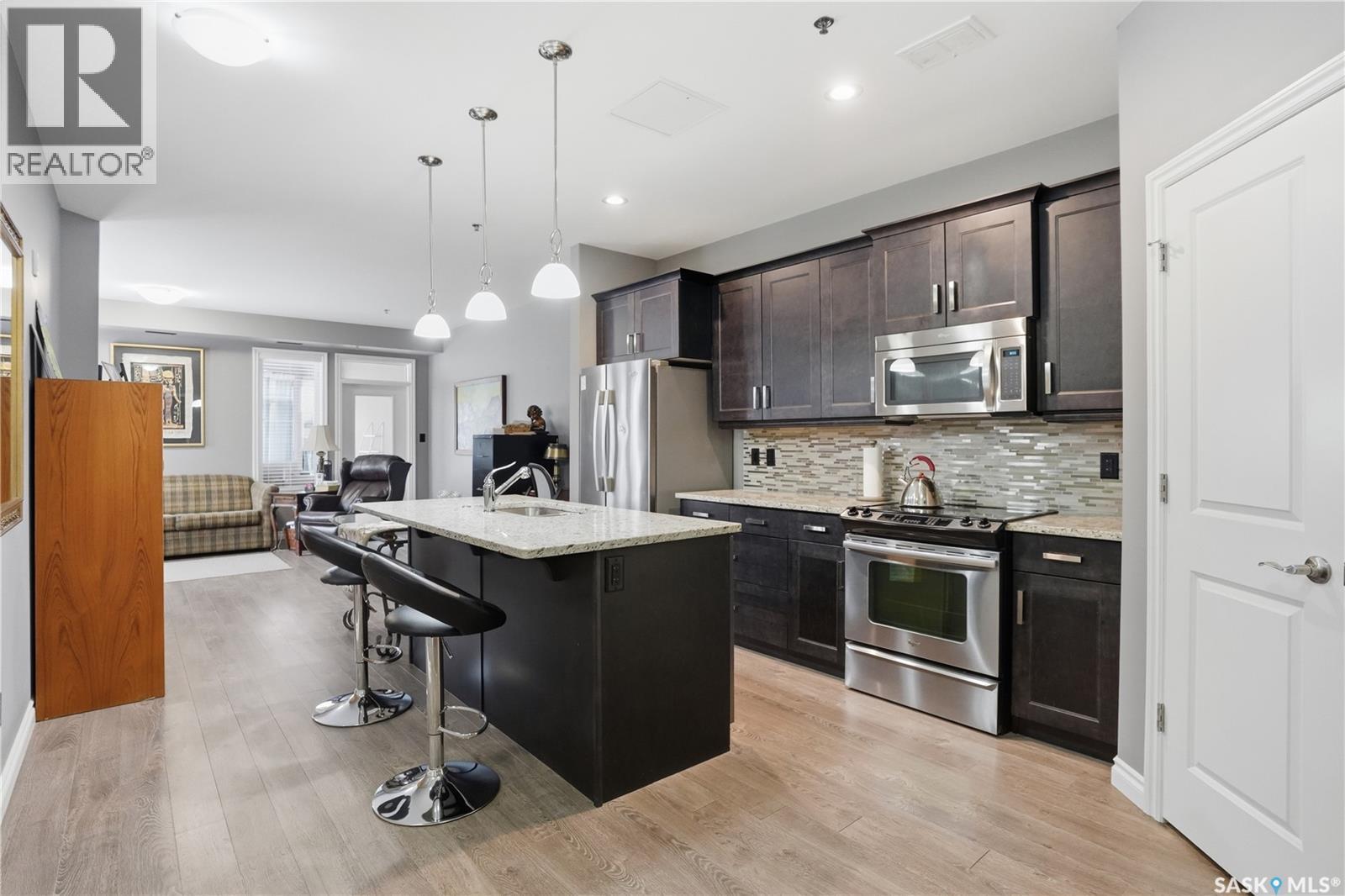 104 4891 Trinity Lane, Regina, SK - Indoor Photo Showing Kitchen With Upgraded Kitchen