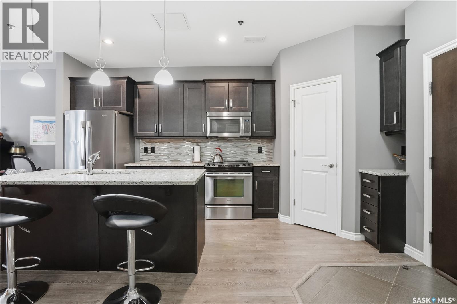 104 4891 Trinity Lane, Regina, SK - Indoor Photo Showing Kitchen With Upgraded Kitchen
