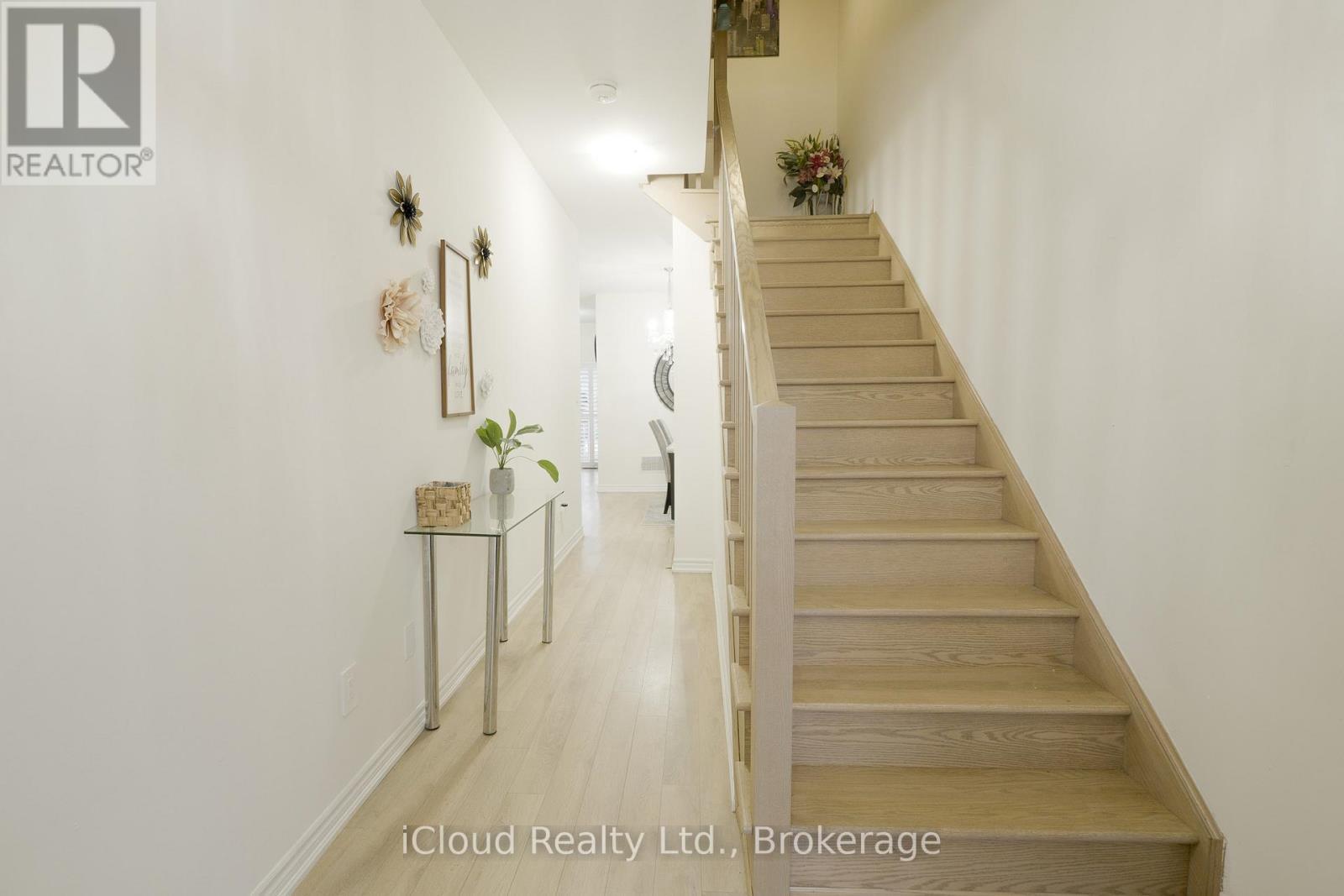 8 Whitton Drive, Brant, ON - Indoor Photo Showing Other Room
