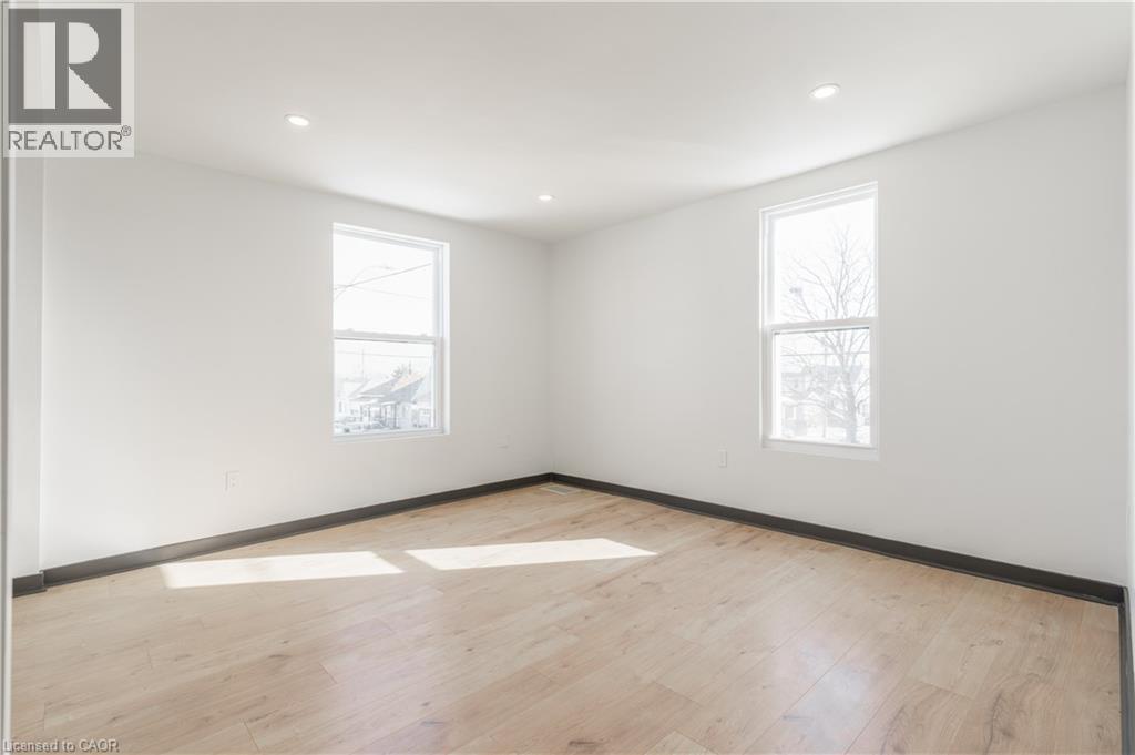 32 Britannia Avenue, Hamilton, ON - Indoor Photo Showing Other Room