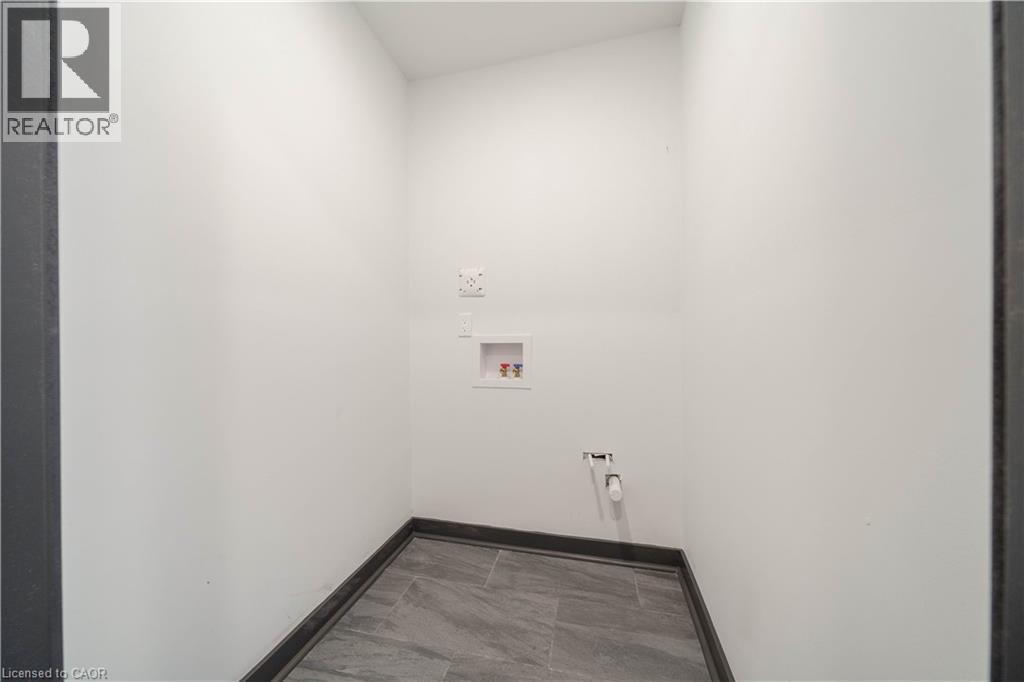 32 Britannia Avenue, Hamilton, ON - Indoor Photo Showing Other Room