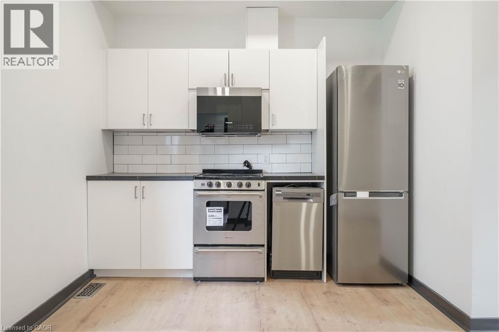 32 Britannia Avenue, Hamilton, ON - Indoor Photo Showing Kitchen With Stainless Steel Kitchen