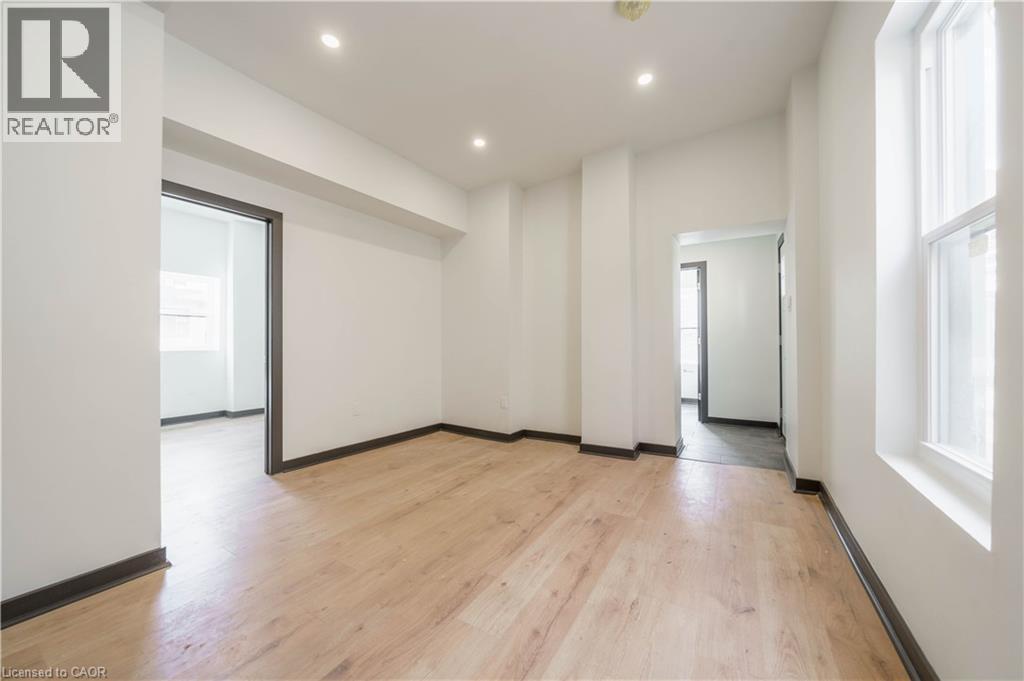 32 Britannia Avenue, Hamilton, ON - Indoor Photo Showing Other Room
