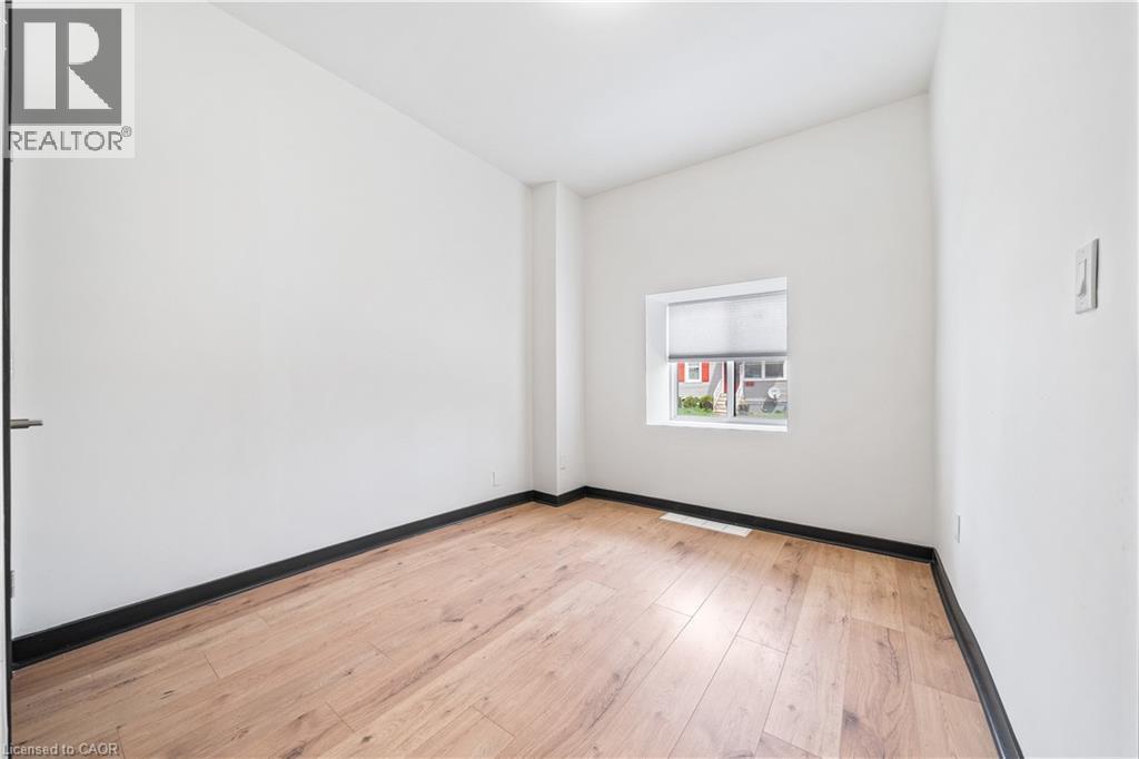 32 Britannia Avenue, Hamilton, ON - Indoor Photo Showing Other Room