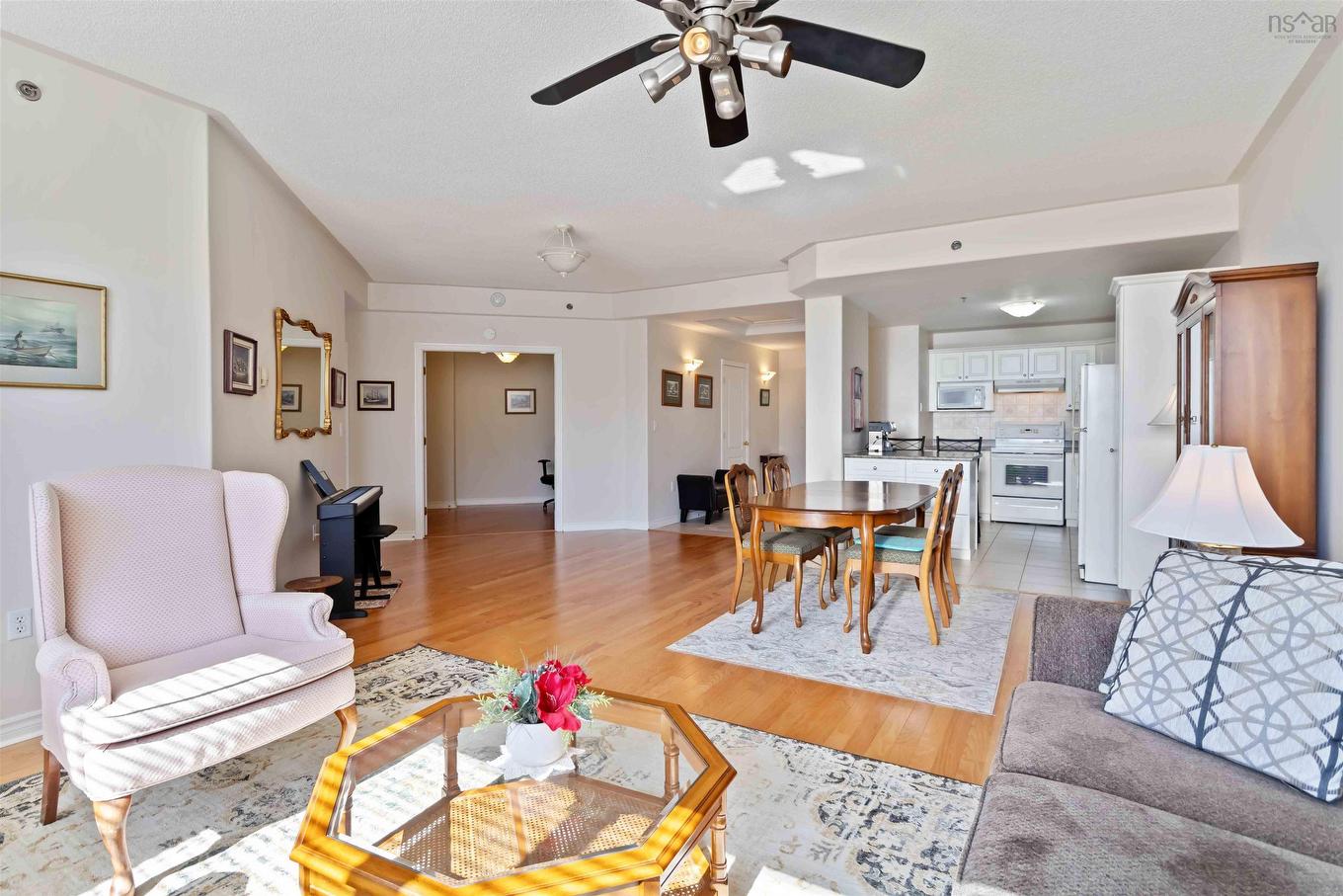 401 10 Regency Park Drive, Halifax, NS