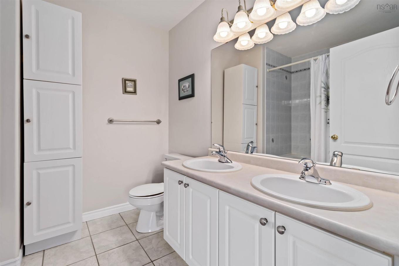 401 10 Regency Park Drive, Halifax, NS