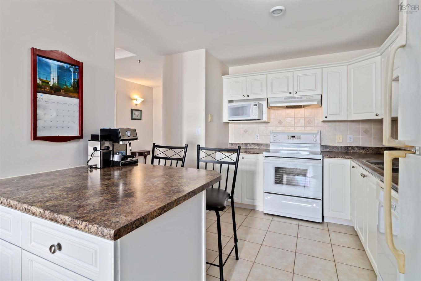 401 10 Regency Park Drive, Halifax, NS