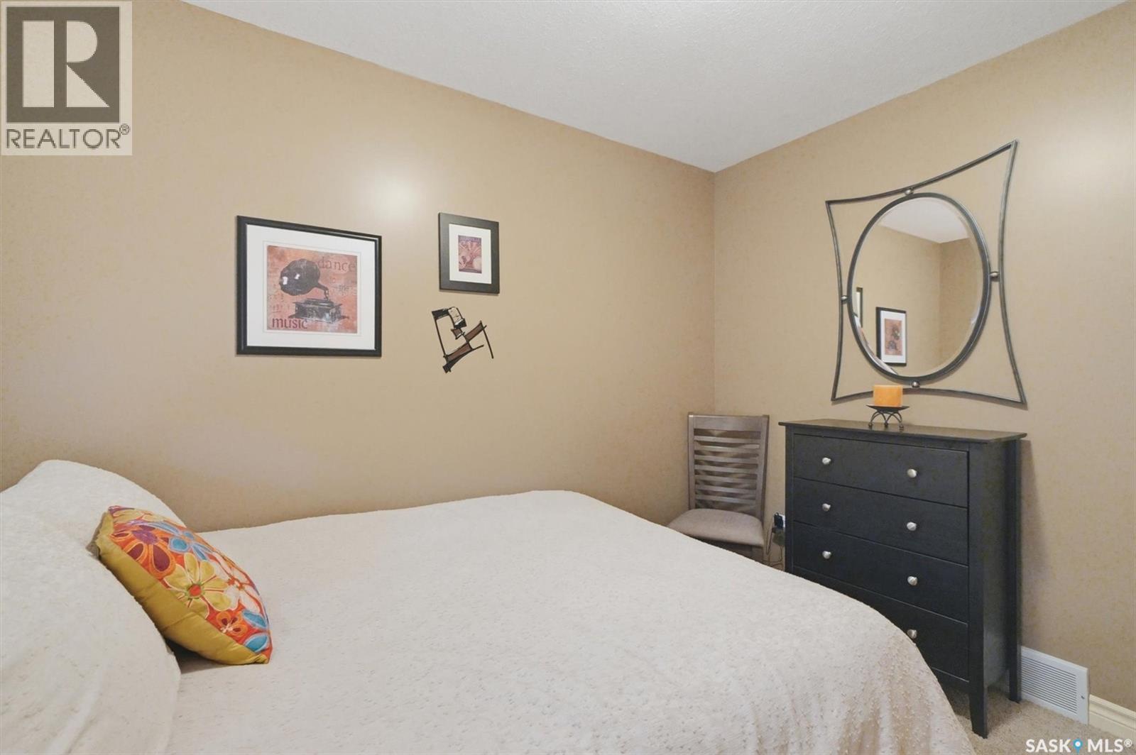 227 Brightwater Way, Saskatoon, SK - Indoor Photo Showing Bedroom