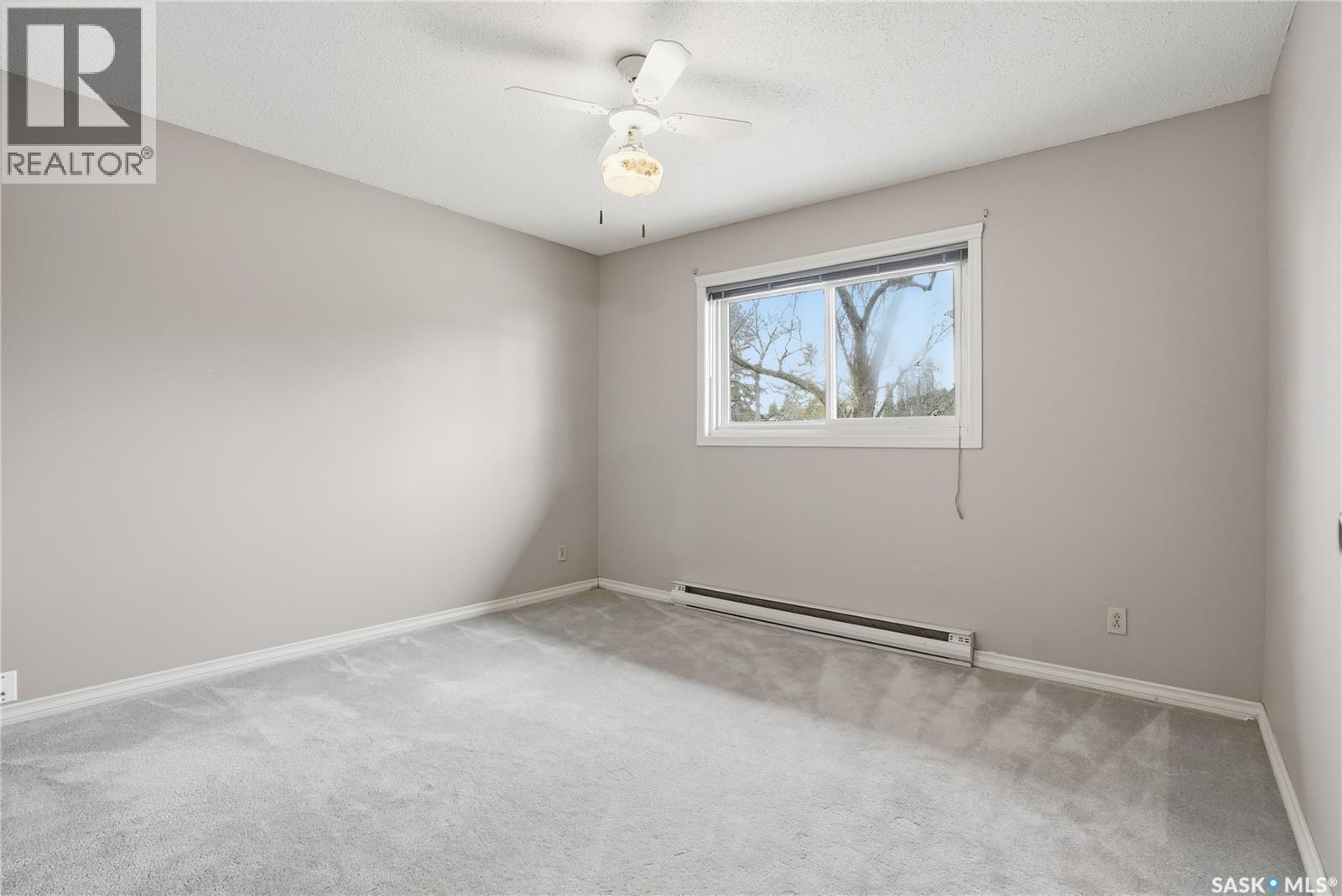 206 & 208 Coppermine Crescent, Saskatoon, SK - Indoor Photo Showing Other Room