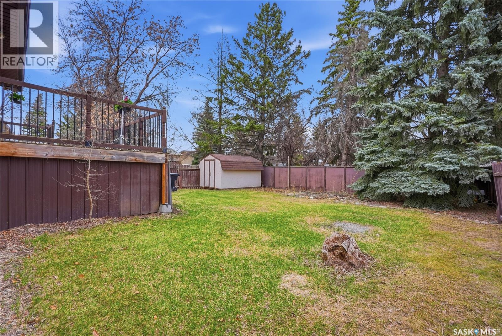 206 & 208 Coppermine Crescent, Saskatoon, SK - Outdoor