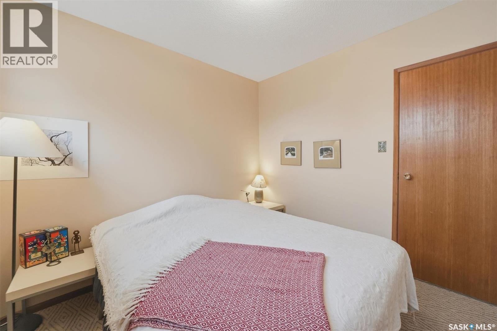 2501 Arlington Avenue, Saskatoon, SK - Indoor Photo Showing Bedroom