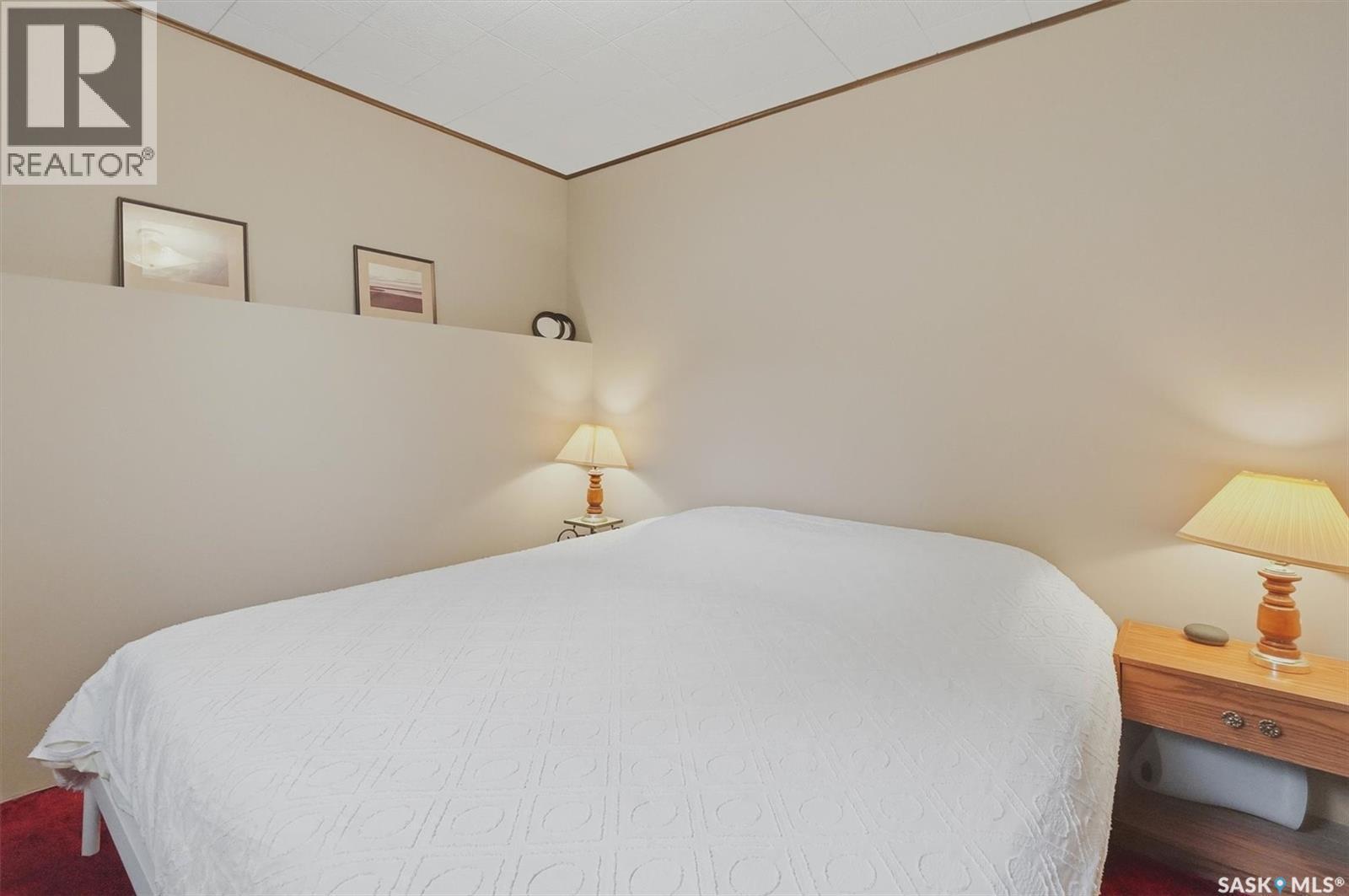 2501 Arlington Avenue, Saskatoon, SK - Indoor Photo Showing Bedroom
