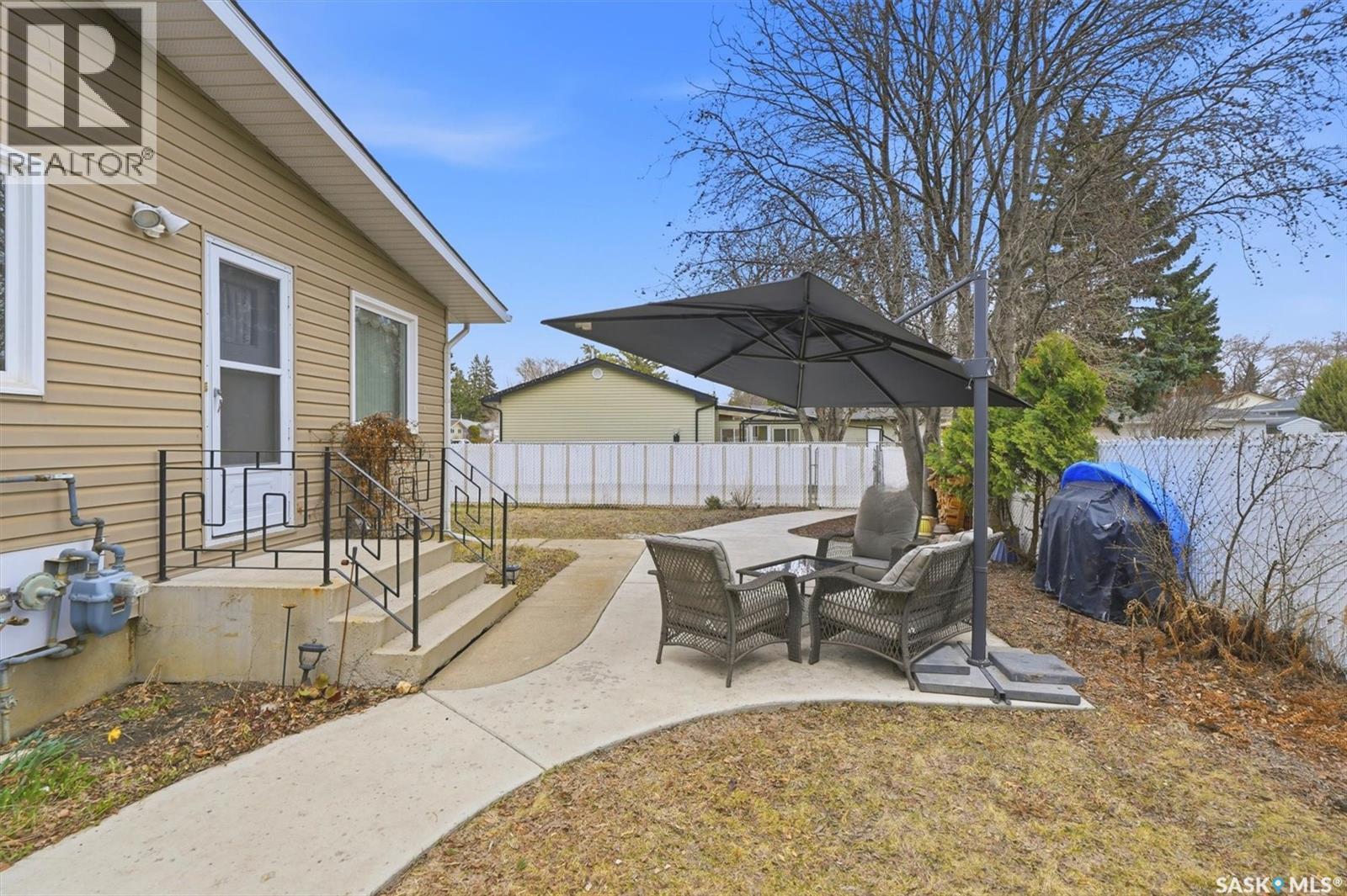 2501 Arlington Avenue, Saskatoon, SK - Outdoor With Deck Patio Veranda