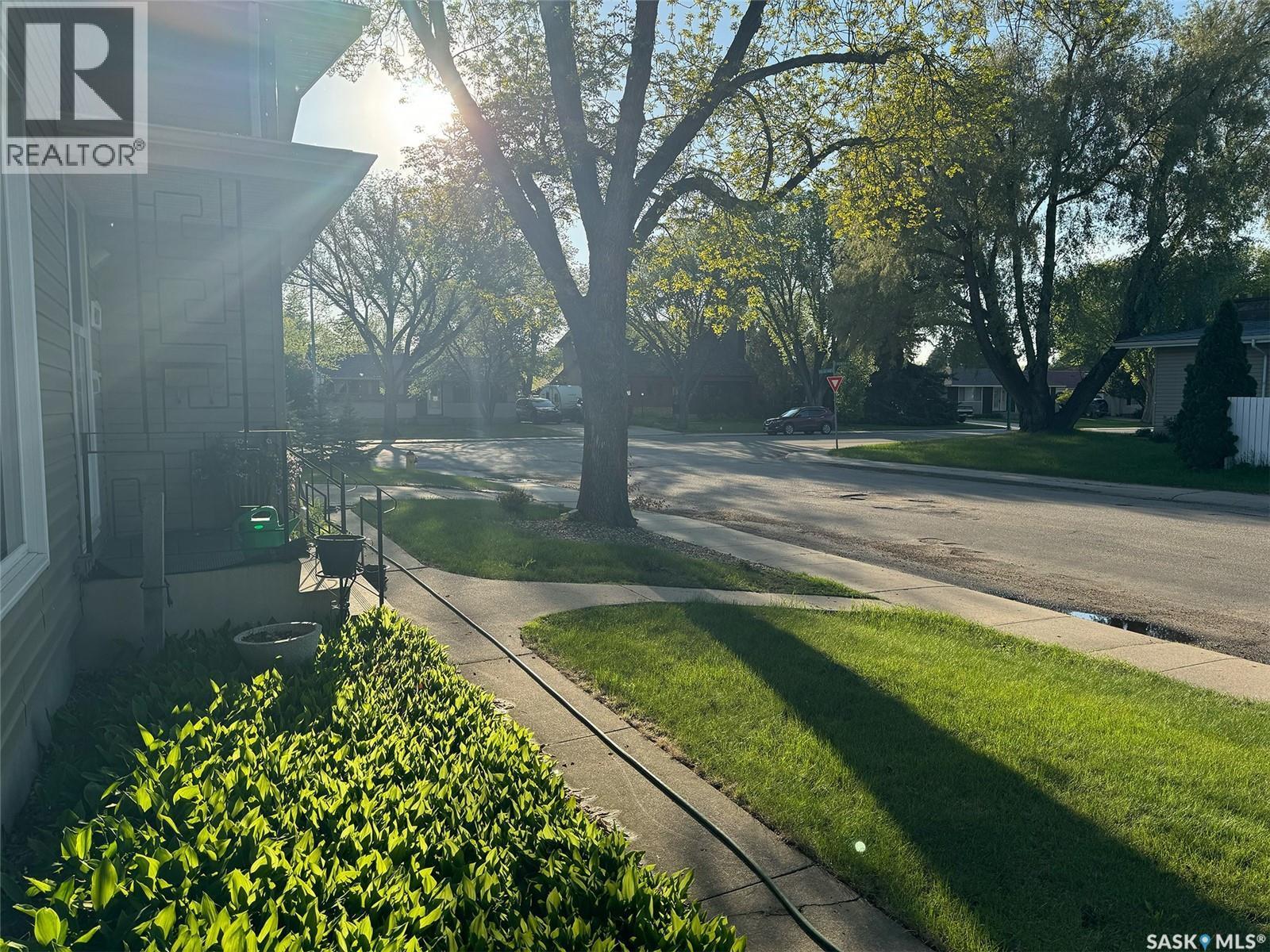 2501 Arlington Avenue, Saskatoon, SK - Outdoor