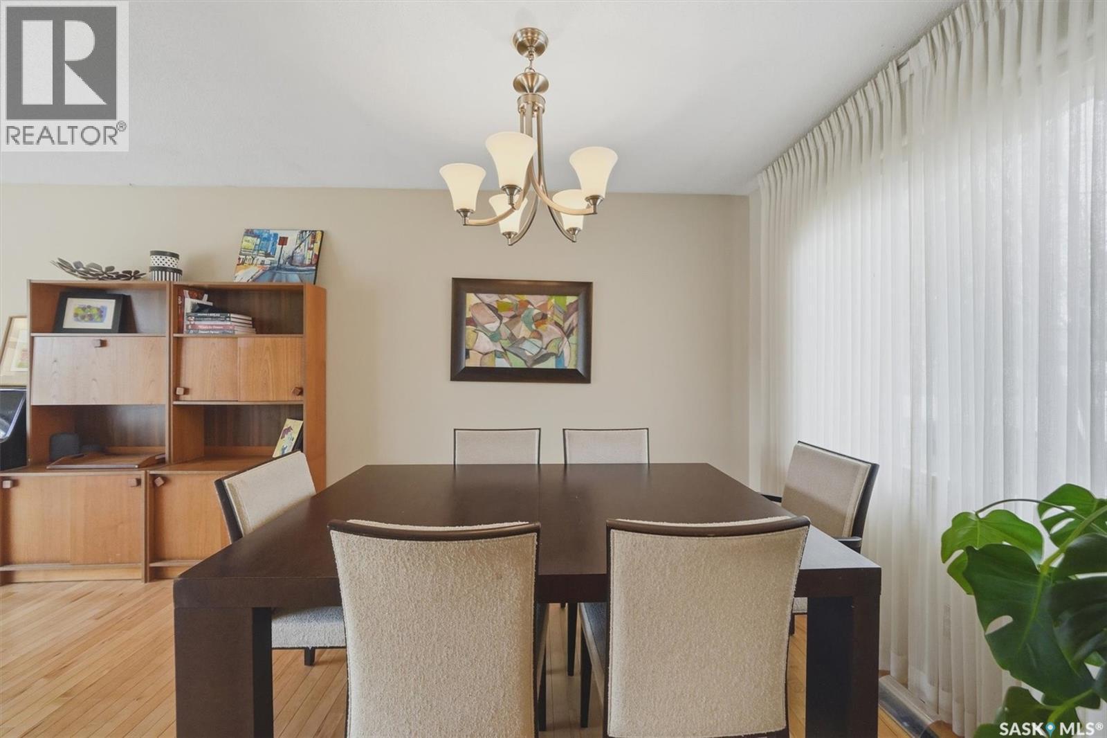 2501 Arlington Avenue, Saskatoon, SK - Indoor Photo Showing Dining Room