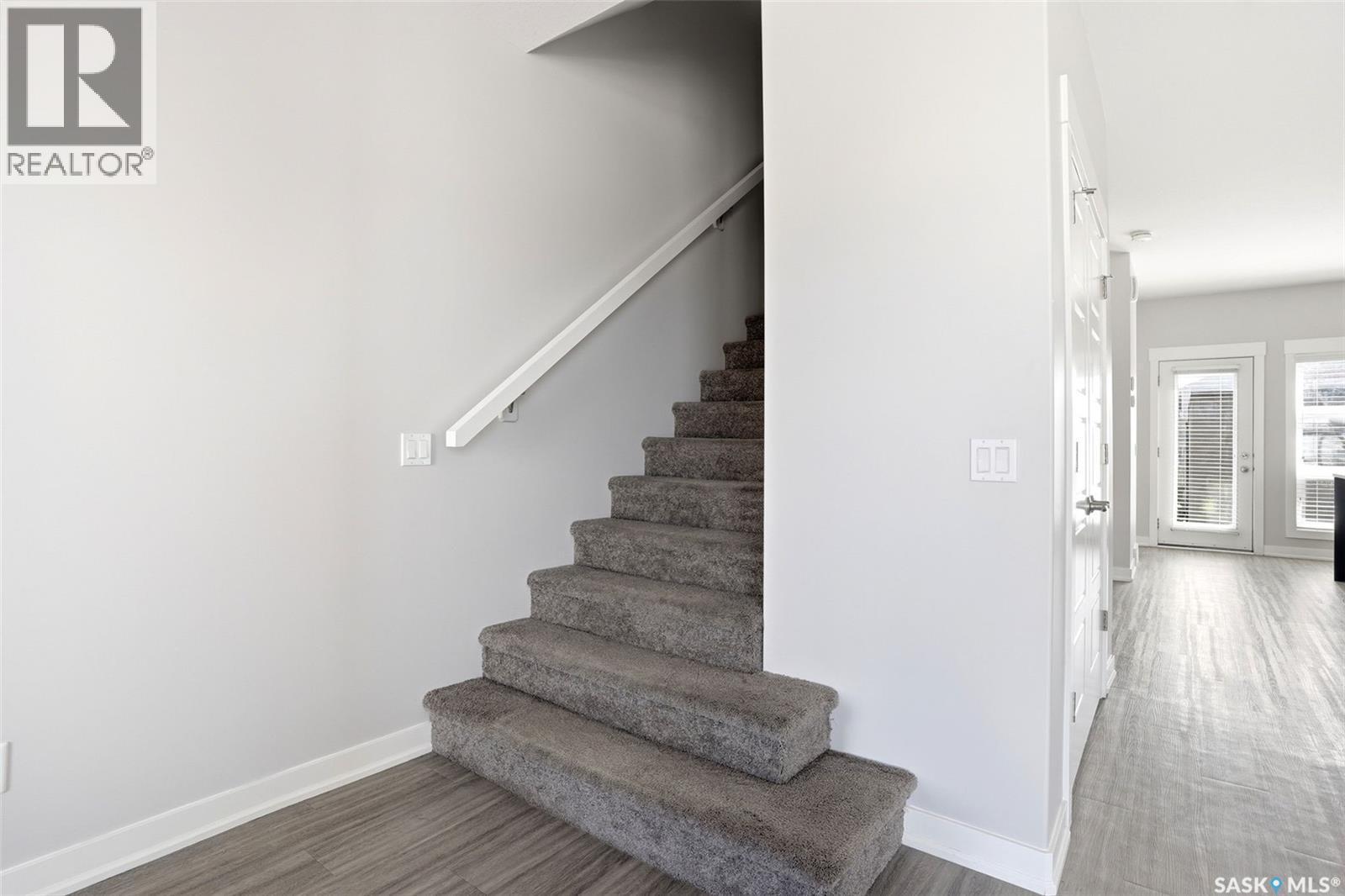 5734 Glide Crescent, Regina, SK - Indoor Photo Showing Other Room