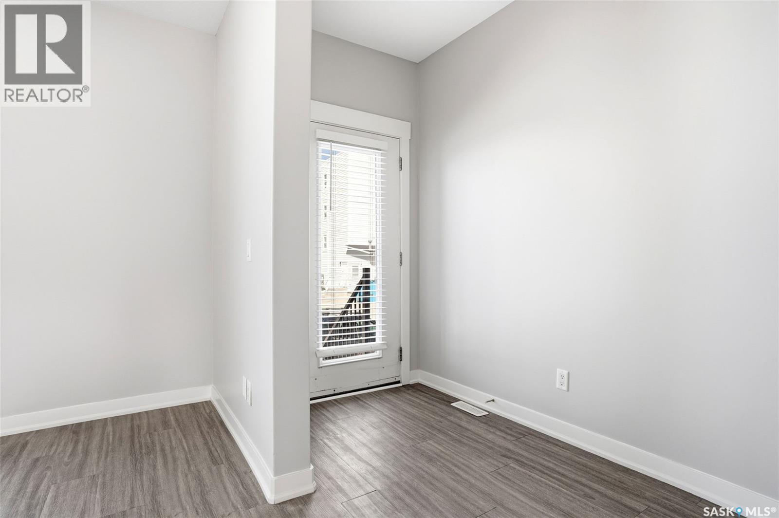 5734 Glide Crescent, Regina, SK - Indoor Photo Showing Other Room
