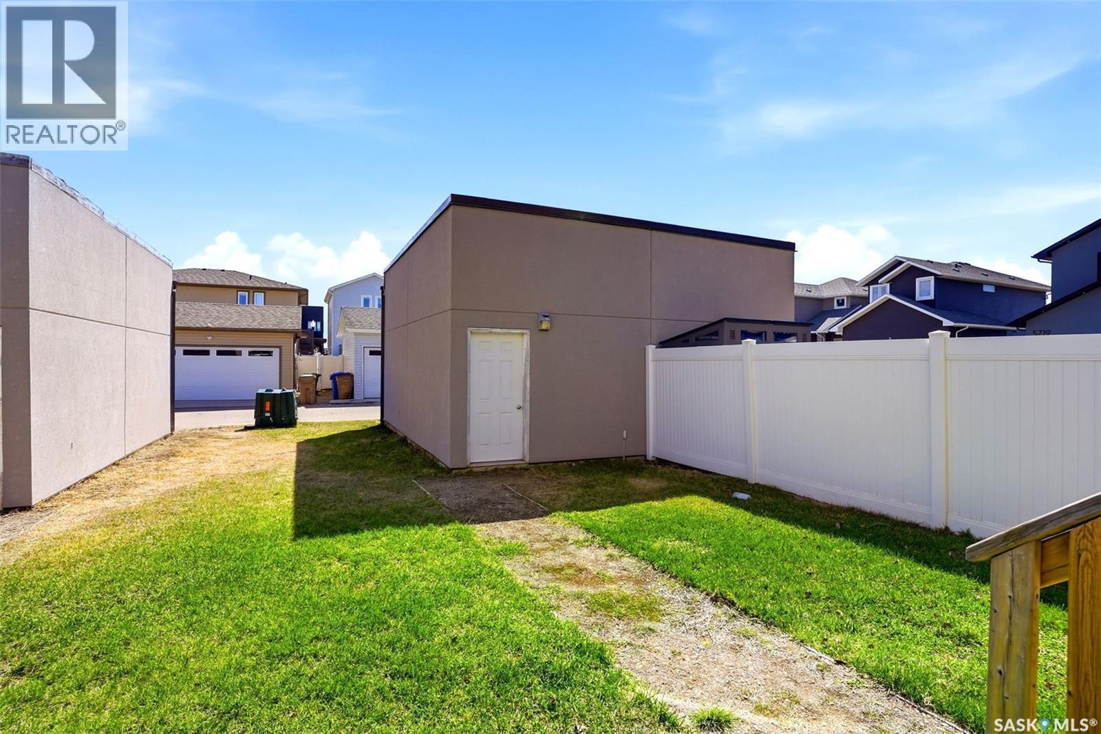 5734 Glide Crescent, Regina, SK - Outdoor With Exterior