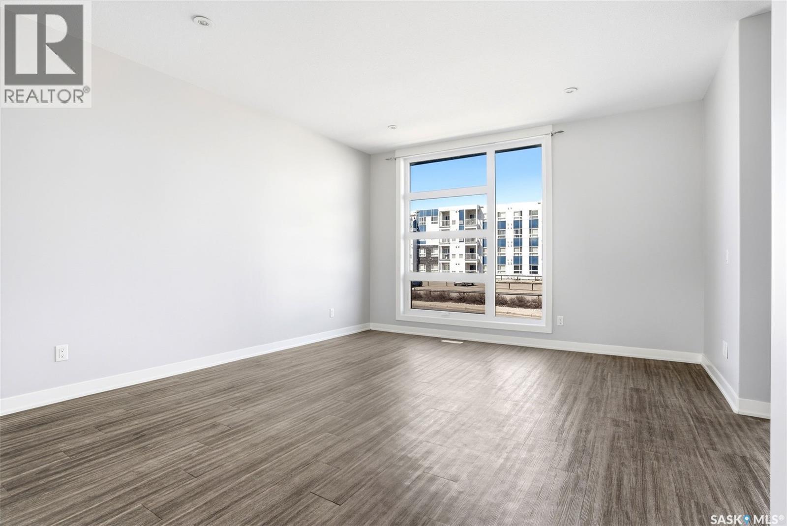 5734 Glide Crescent, Regina, SK - Indoor