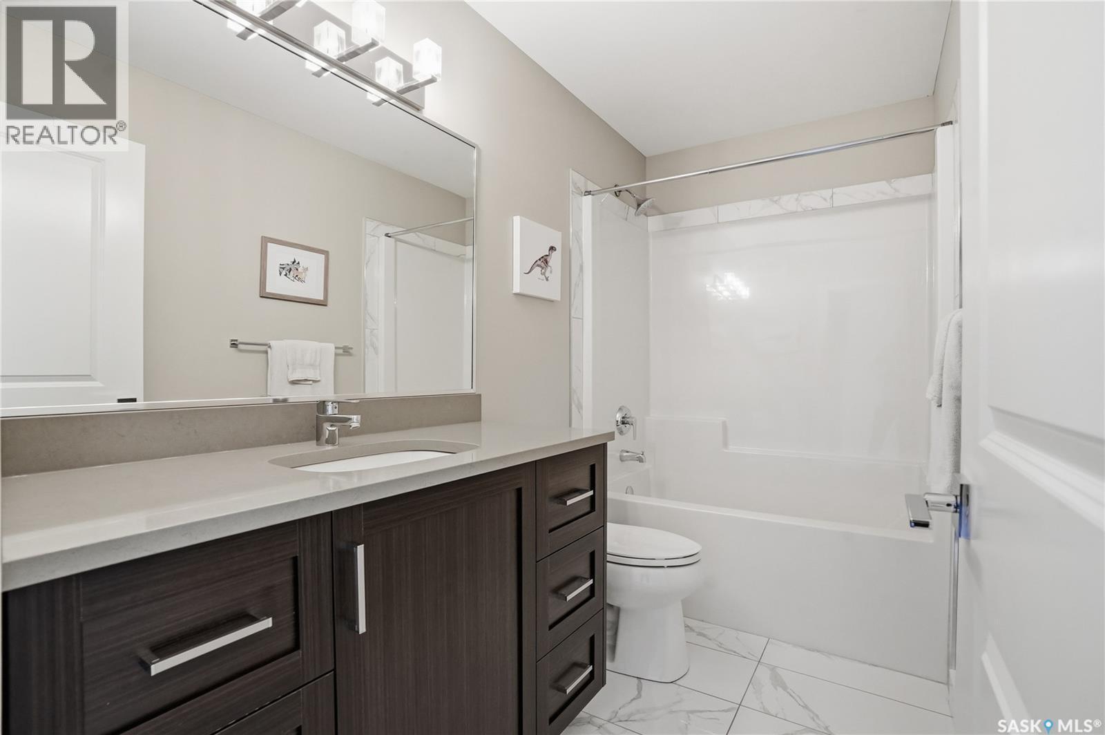 331 Underhill Bend, Saskatoon, SK - Indoor Photo Showing Bathroom
