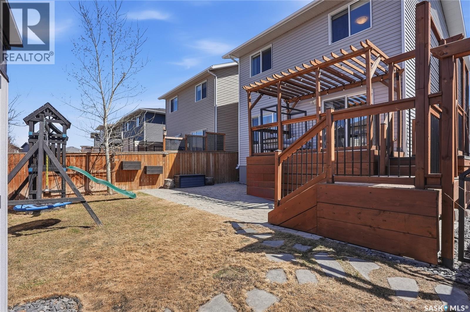 331 Underhill Bend, Saskatoon, SK - Outdoor With Deck Patio Veranda