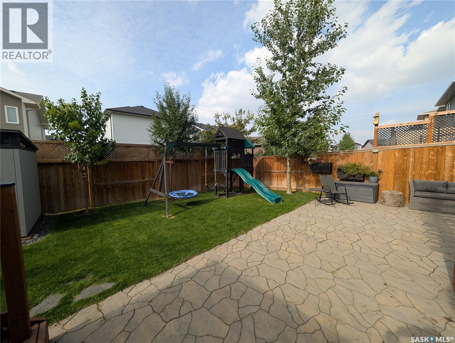 331 Underhill Bend, Saskatoon, SK - Outdoor With Backyard