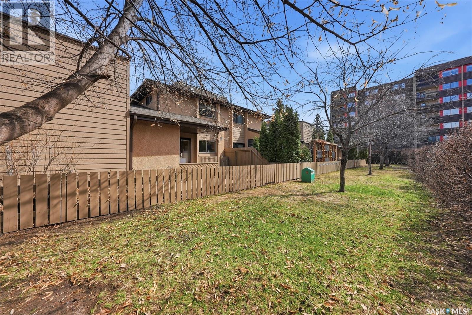 3 425 Pinehouse Drive, Saskatoon, SK - Outdoor