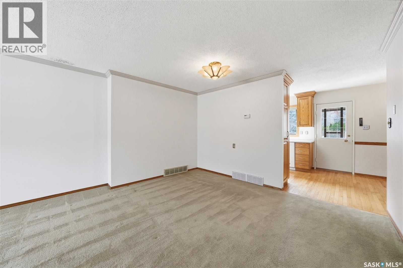 3 425 Pinehouse Drive, Saskatoon, SK - Indoor Photo Showing Other Room