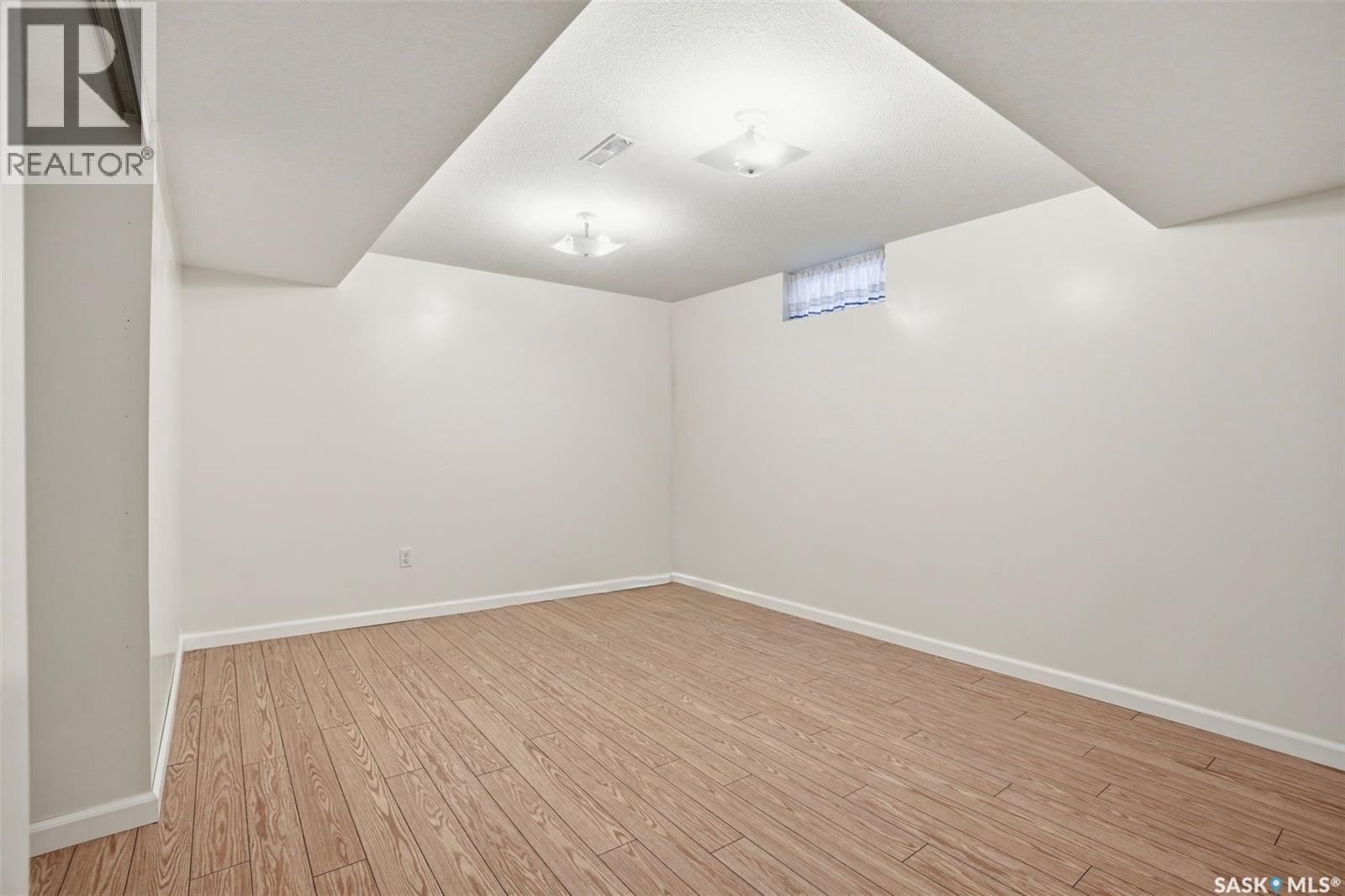 218 Anderson Crescent, Saskatoon, SK - Indoor Photo Showing Other Room