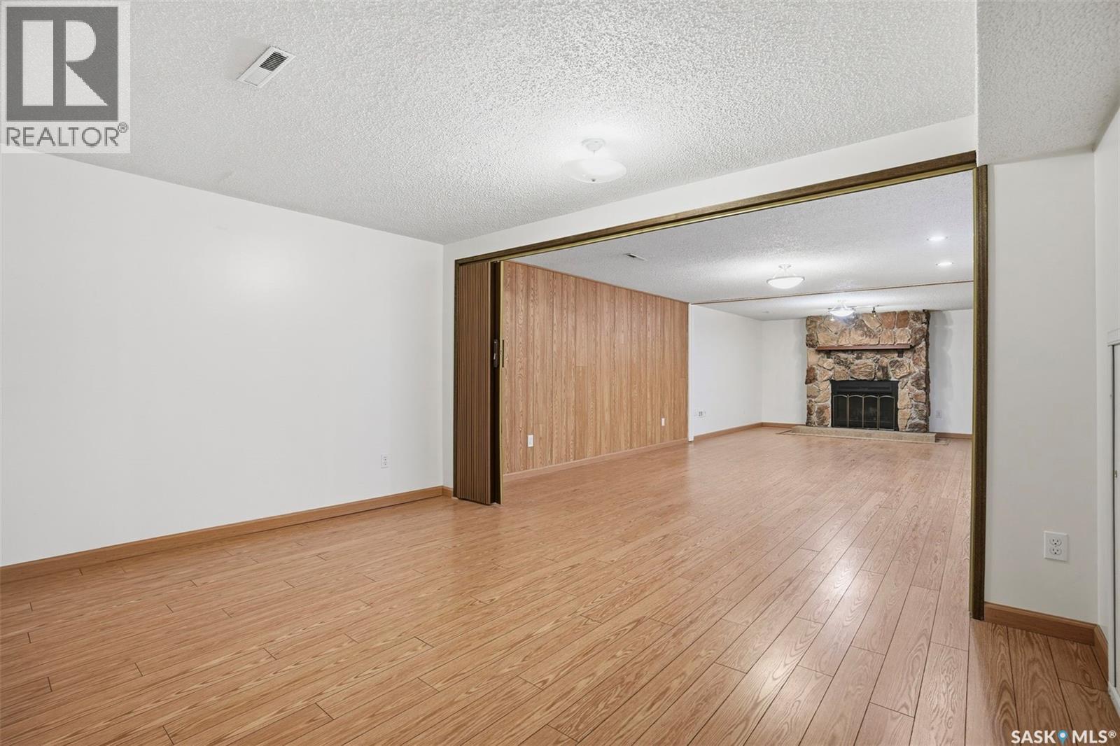 218 Anderson Crescent, Saskatoon, SK - Indoor With Fireplace