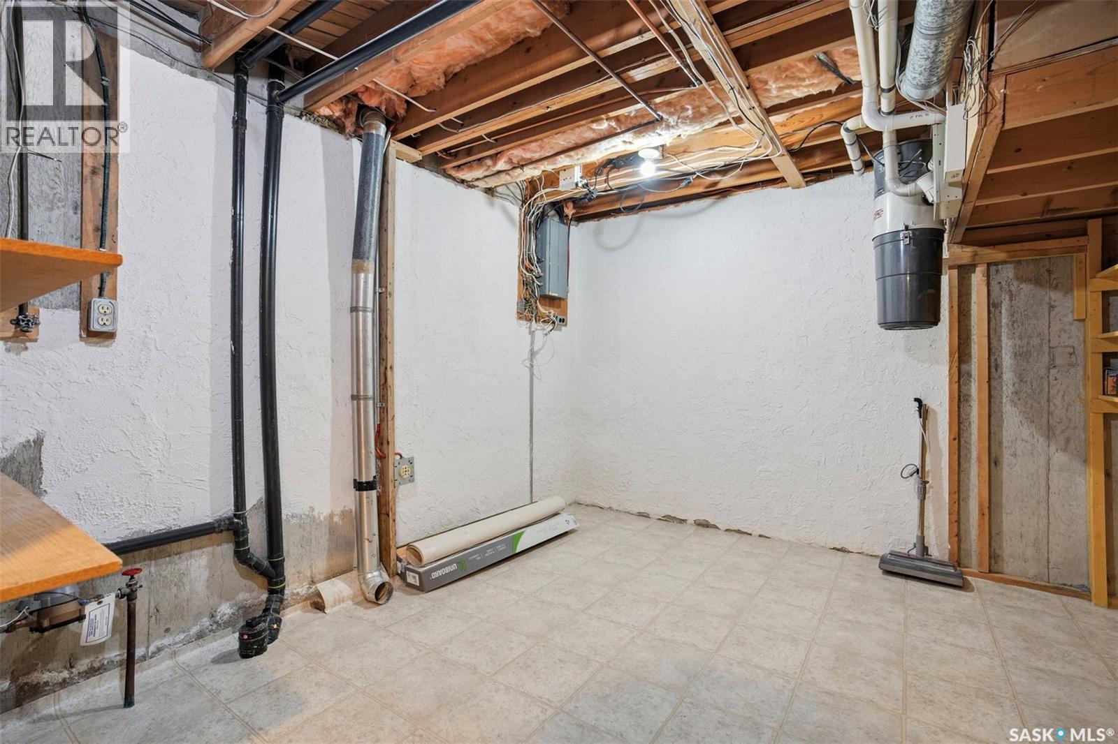 218 Anderson Crescent, Saskatoon, SK - Indoor Photo Showing Basement