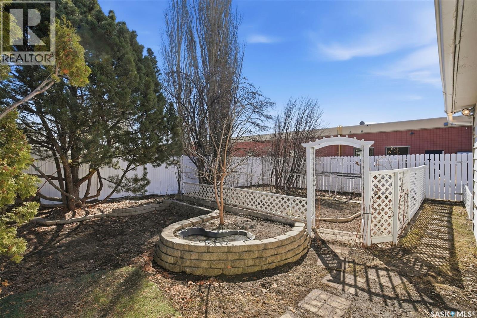 218 Anderson Crescent, Saskatoon, SK - Outdoor