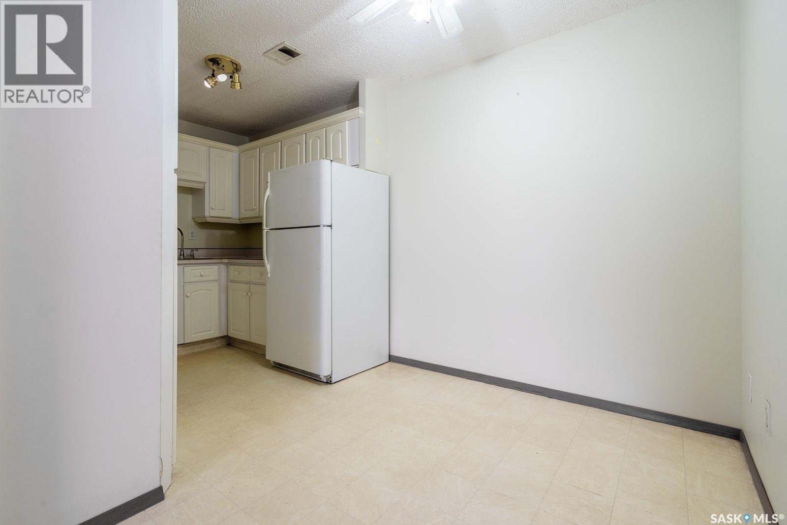 504 20 Kleisinger Crescent, Regina, SK - Indoor