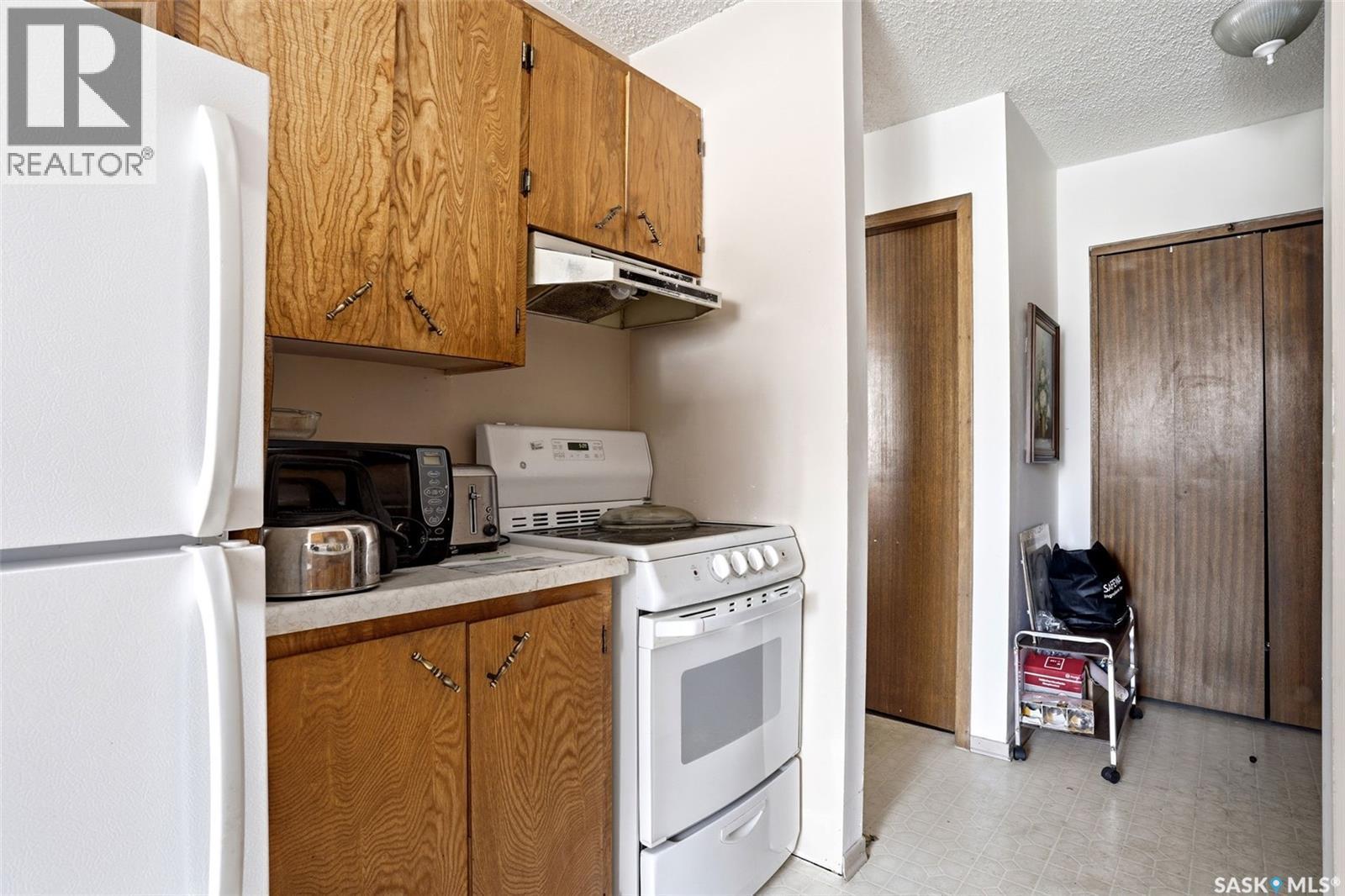 9 26 Shaw Street, Regina, SK - Indoor Photo Showing Kitchen