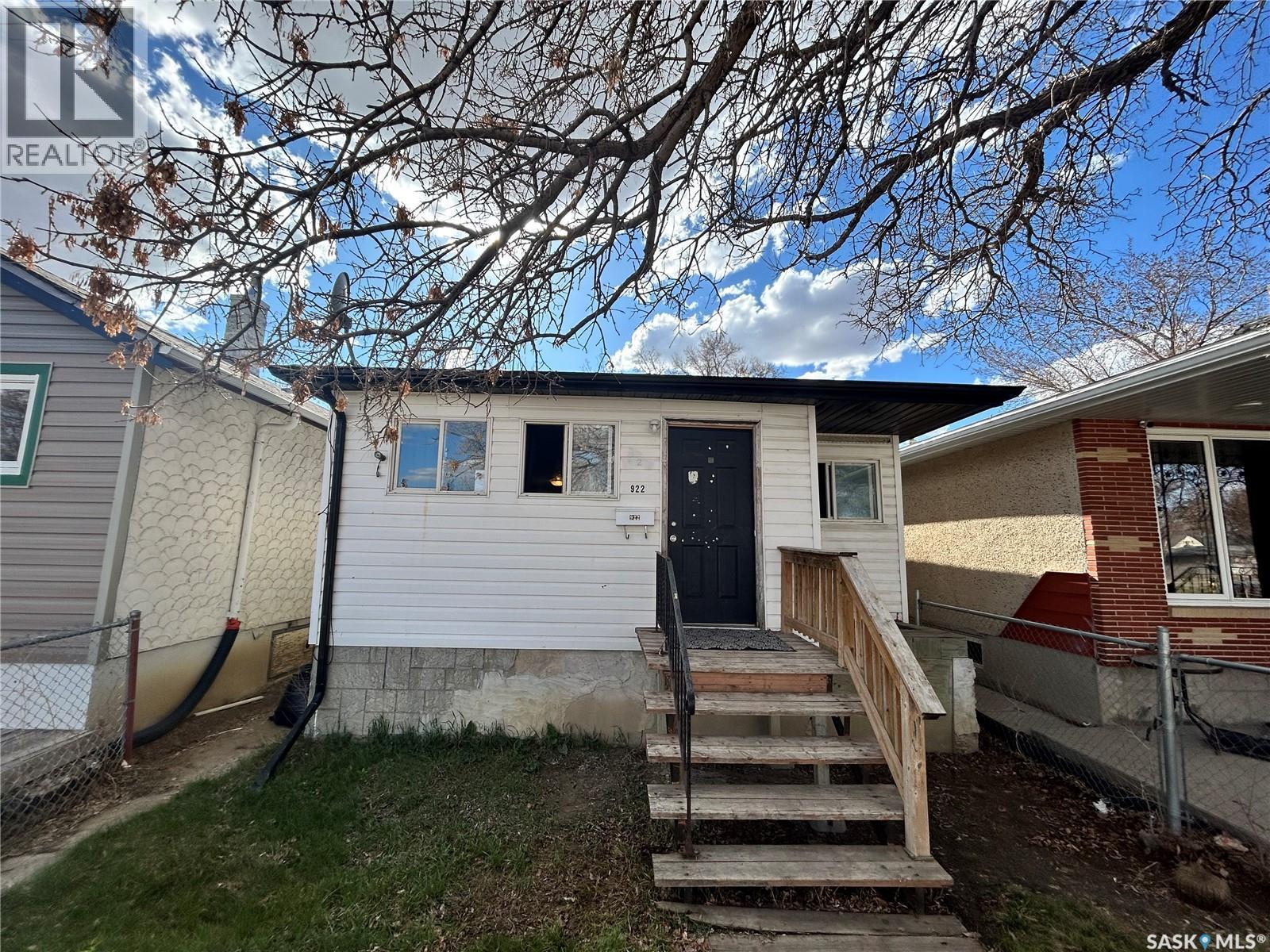 922 Garnet Street, Regina, SK - Outdoor