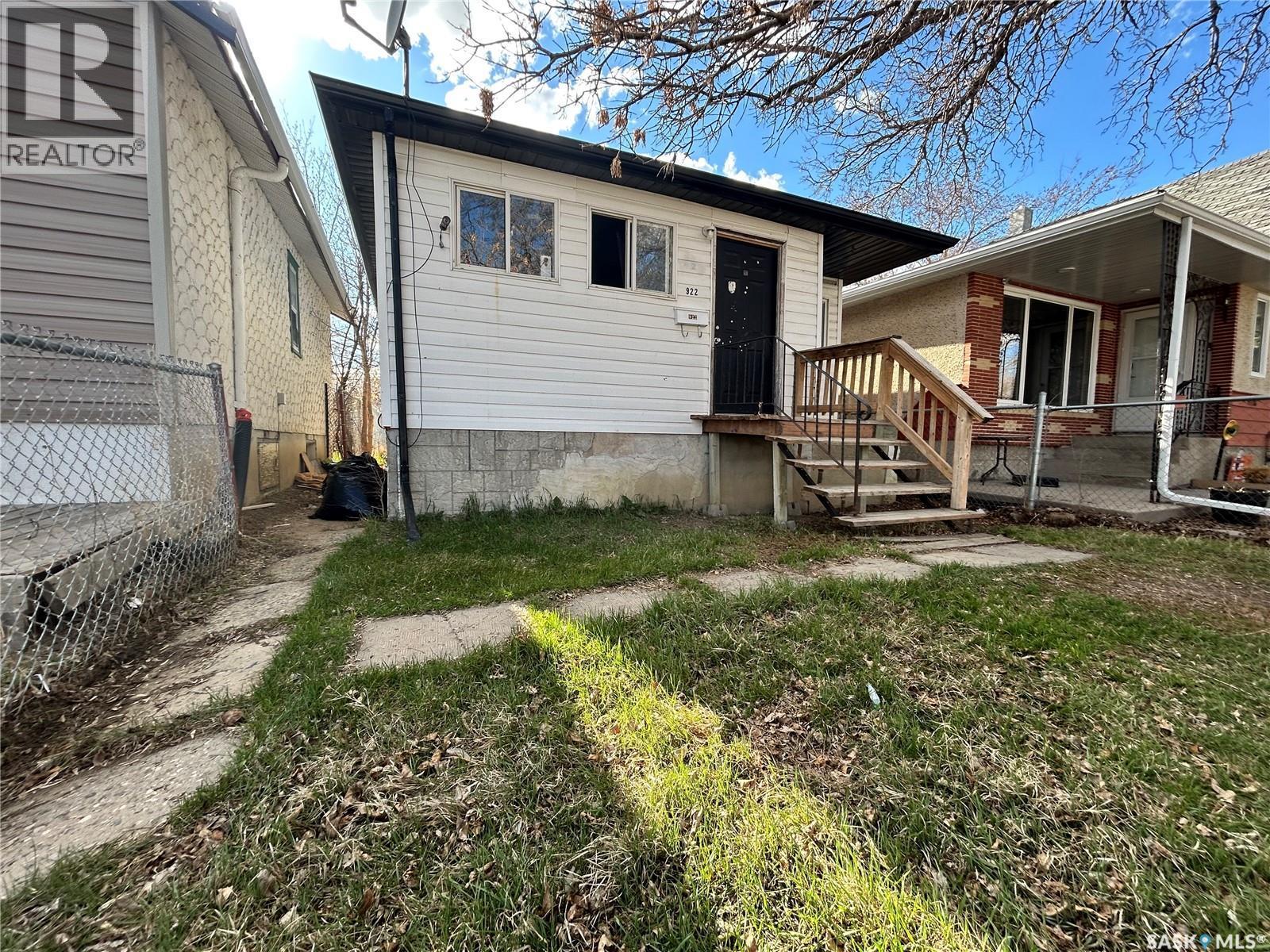 922 Garnet Street, Regina, SK - Outdoor