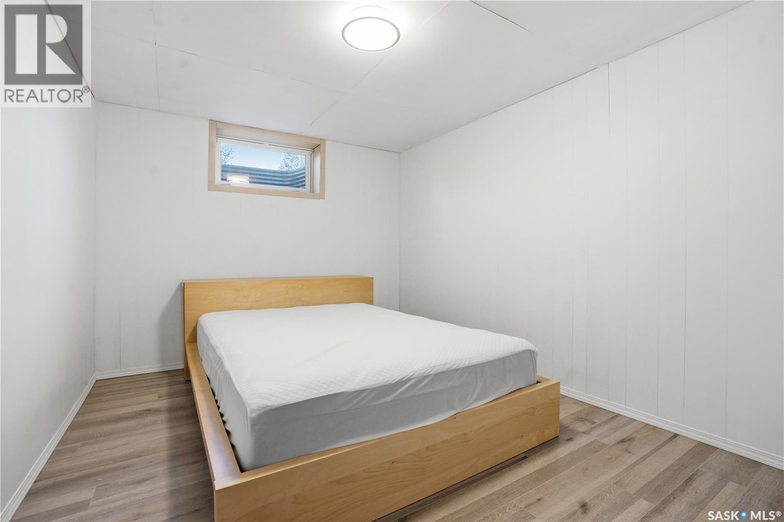 28 Oliver Crescent, Saskatoon, SK - Indoor Photo Showing Bedroom
