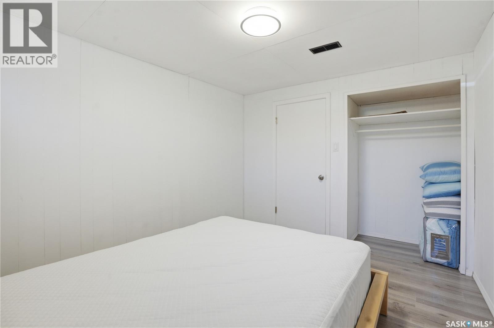 28 Oliver Crescent, Saskatoon, SK - Indoor Photo Showing Bedroom