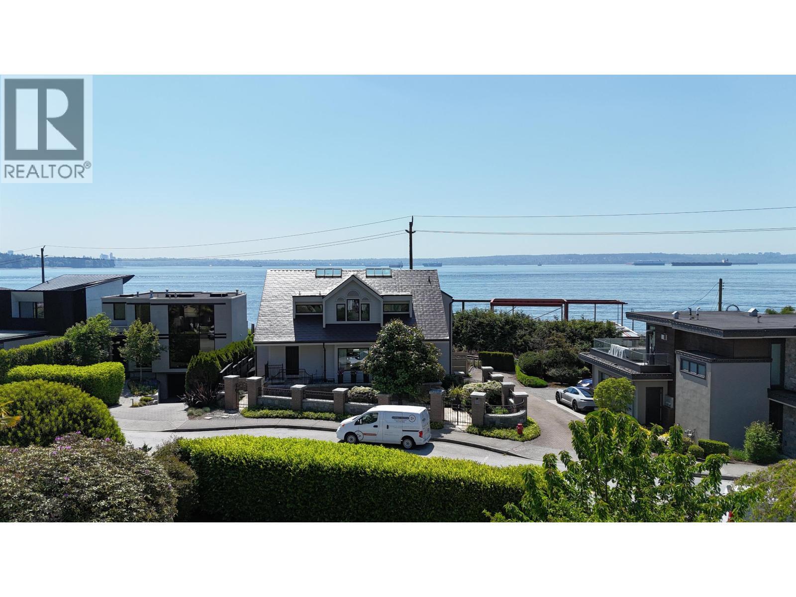 2361 Bellevue Avenue, West Vancouver, BC - Outdoor With Body Of Water