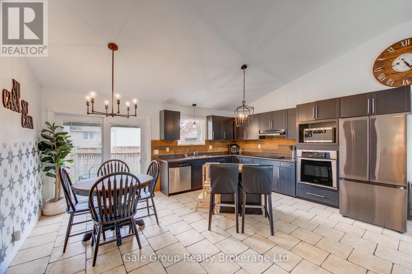 222 Caverly Road S, Aylmer, ON - Indoor Photo Showing Kitchen