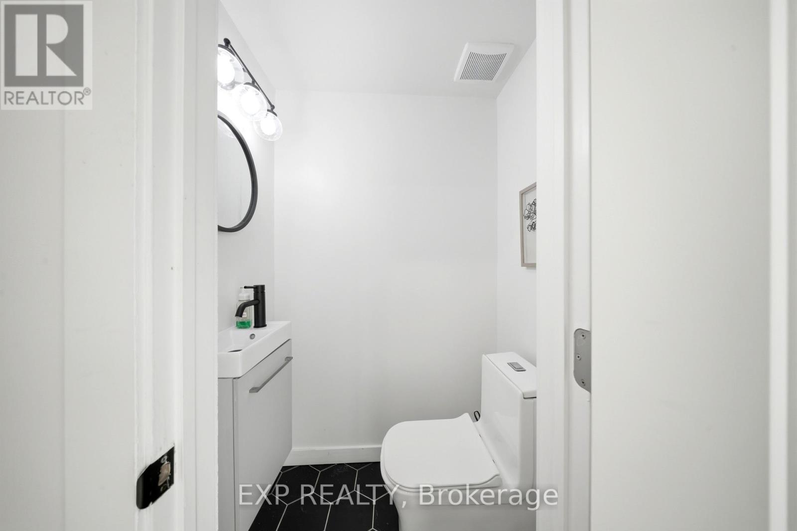 200 Madison Avenue S, Kitchener, ON - Photo Showing Other Room