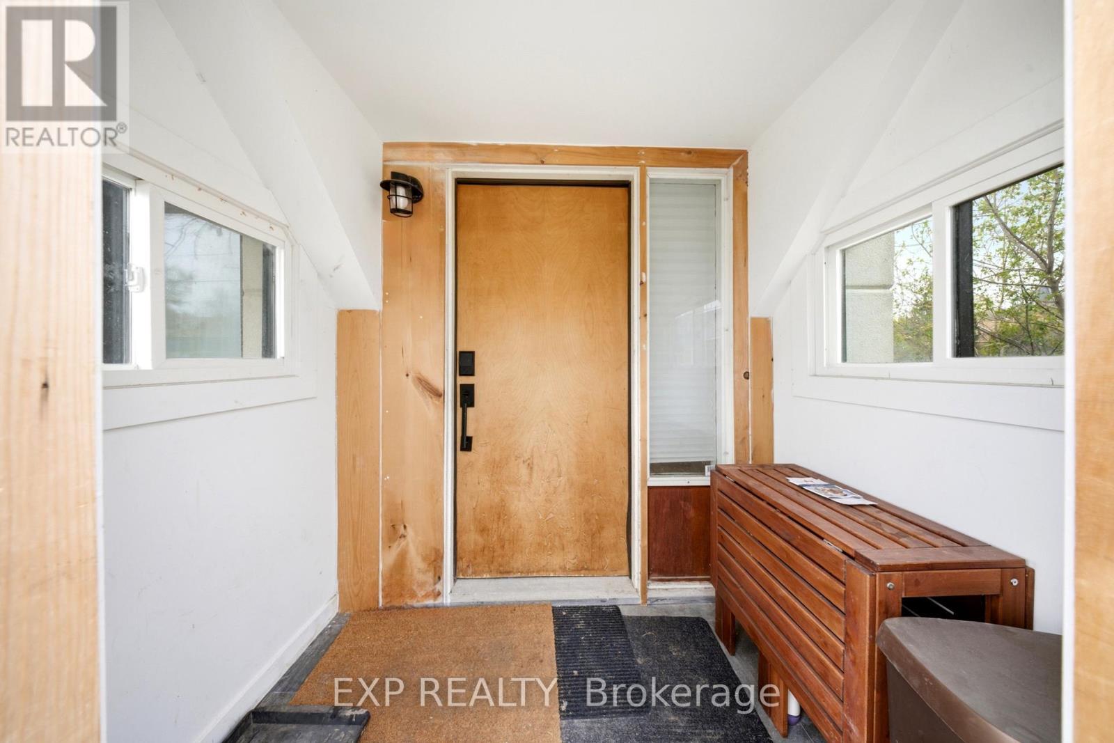 200 Madison Avenue S, Kitchener, ON - Indoor Photo Showing Other Room