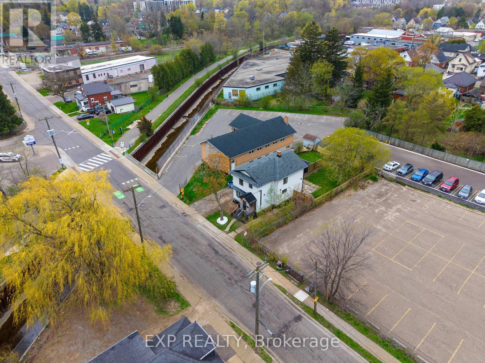 200 Madison Avenue S, Kitchener, ON - Outdoor With View