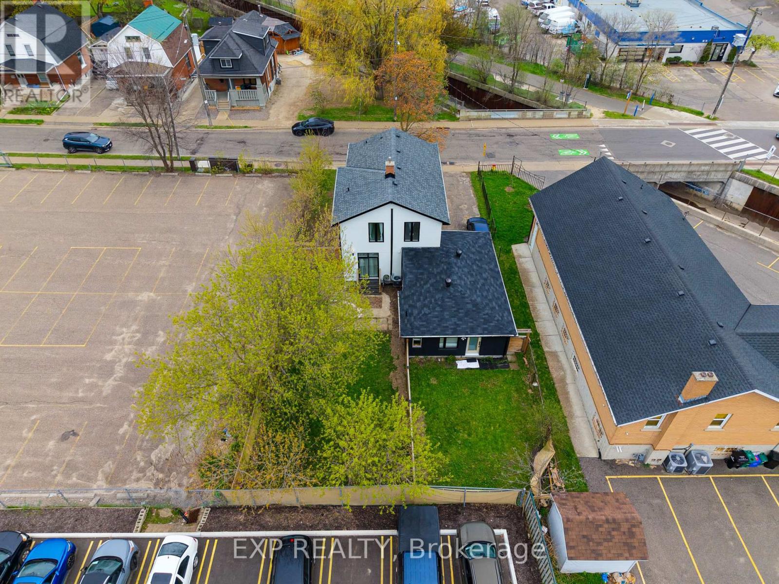 200 Madison Avenue S, Kitchener, ON - Outdoor With View